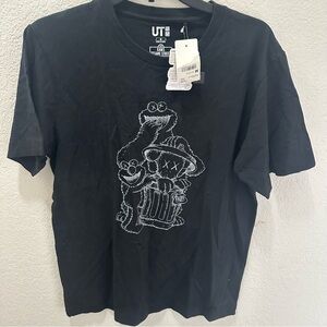 KAWS x Uniqlo x Sesame Street Companion Trash Can Outline Tee